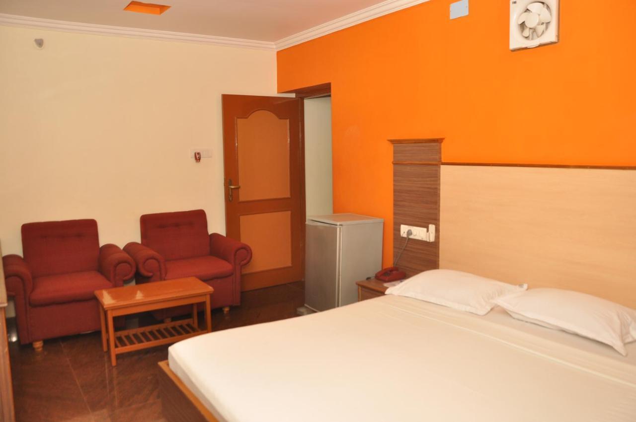 Hotel Pams Mayiladuthurai Eksteriør billede