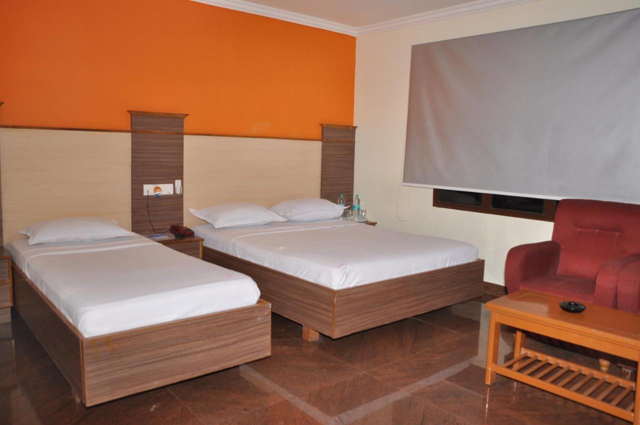 Hotel Pams Mayiladuthurai Eksteriør billede