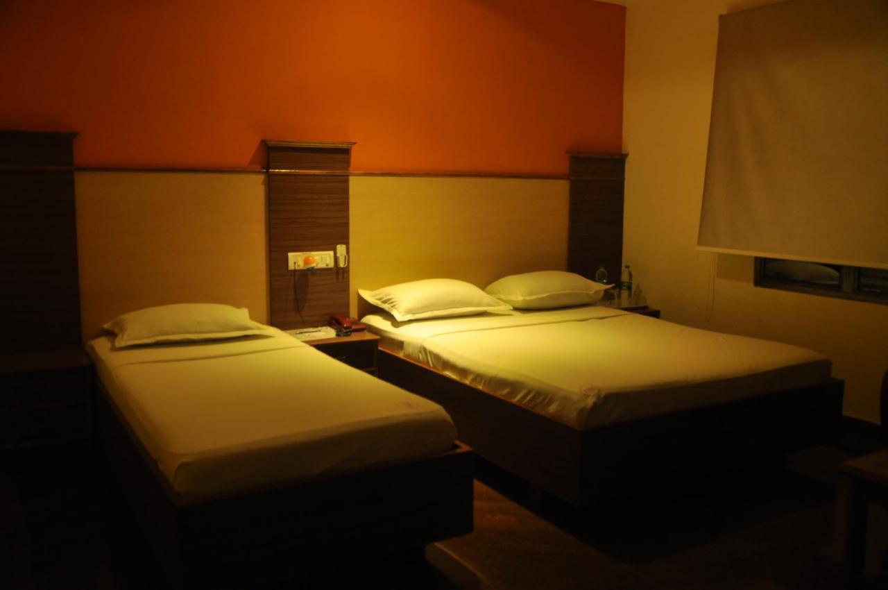 Hotel Pams Mayiladuthurai Eksteriør billede